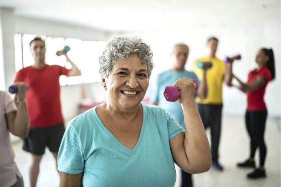 Woman lifting a weight